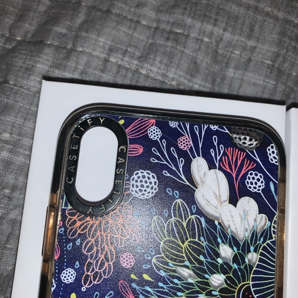 IPHONE XR CASE - Picture 4 of 5